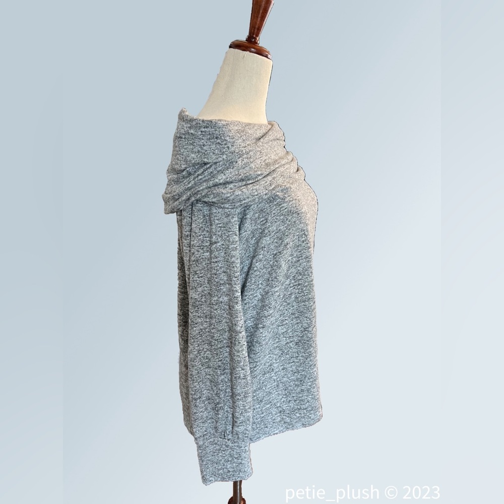 Gibson - NWOT - Soft Cowl Neck Sweater/Top - Size: Medium - Picture 6 of 9